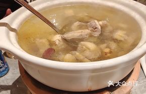 Carbon Furnace Clay Pot Wuzhi Mao Tao Free-Range Chicken Stew