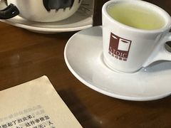 -斯多格书乡(北京大学畅春园店)