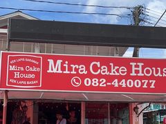 -Mira Cake House