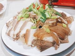 -墨脱石锅椰子鸡•香草鸭•东山羊(大东海店)