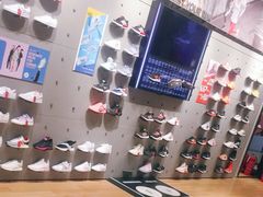 -adidas(滔搏朝阳大悦城店)