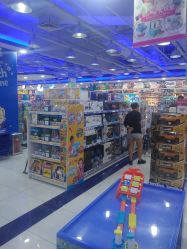 -玩具反斗城(正大广场店)