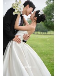 -雪中彩影婚纱摄影·微光艺术中心