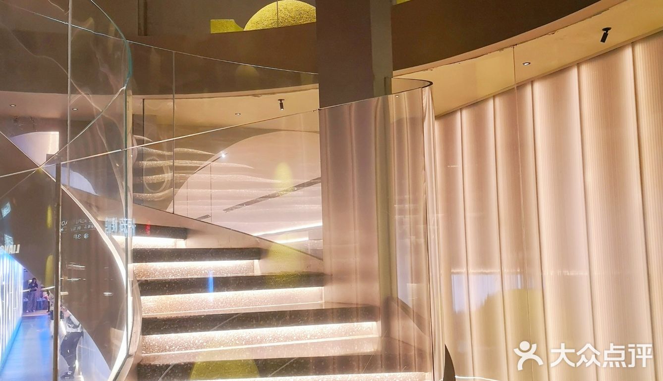 ✨号称龙虾界的爱马仕[爱心]一站式撸串 吃虾 喝酒全搞定🌟