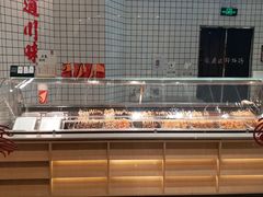 面包甜点陈列柜-廖记棒棒鸡(青岛万象城店)