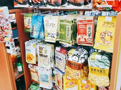 -全家便利店(新闸路二店)