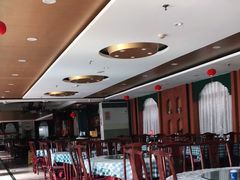 等位区-南来顺饭庄·清真(南菜园店)
