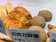 -赫斯提亚面包&咖啡店