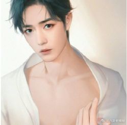 -现代经典婚纱摄影