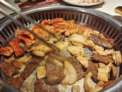 -汉金城海鲜烤肉自助百汇(威海威高广场店)