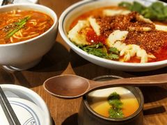 -云海肴·汽锅鸡·云南菜(天山百盛优客店)