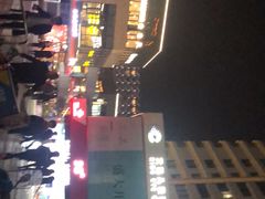 -宝龙城(杭州滨江店)