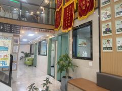 -半岛宠物医院24小时·内窥镜·牙科·碎石中心(府城大道店)
