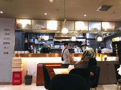 -POKEE VIA&Brunch·维娅(重庆来福士店)