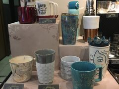 -星巴克(上海虹桥新天地二店)