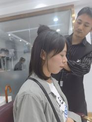 -镁连社·美联社