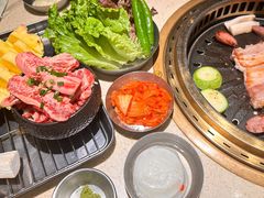 -蚂蚁洞·烤肉大营地(上海静安大悦城店)