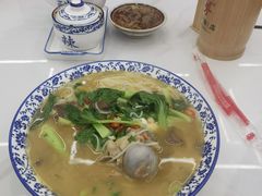 -邱芳粉店(迎宾大道旗舰店)