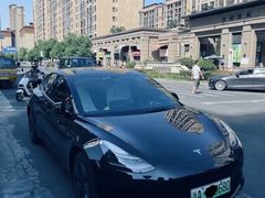 -TESLA 特斯拉(上海太古汇体验店)