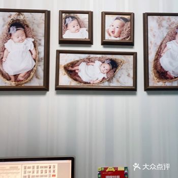 合影拍的也很自然,每张都想留着