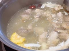 -喃喃椰·糟粕醋·椰子鸡火锅(七堡花园店)