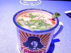 网红杠杠羊肉汤-清真·卡德尔大叔新疆主题餐厅(龙汇路店)