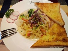 蒜香鲜虾奶油意面-遇见西木美式餐厅(体育路店)