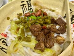 -龙香记桂林米粉(东扬威街11号楼店)