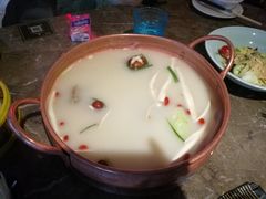 -三人行骨头王火锅(长寿店)