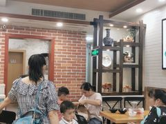 等位区-冰神糖水铺(国贸中心店)