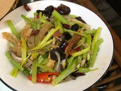 -丁里羊肉小镇(天鹅湖总店)