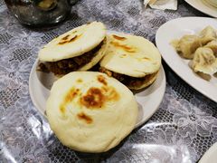-YI PIN JU 一品居中餐厅 中国超市