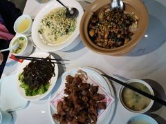 -乔家小院•非遗驴肉•本地小海鲜(滨河路店)