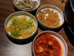 -明洞阿姨·韩式酱蟹烤肉·创意料理(三元桥店)