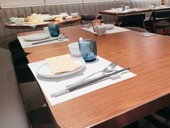 -港丽餐厅(正大店)