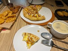 -必胜客(WOW贺州灵峰店)