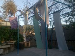 -百里峡七彩艺术小镇