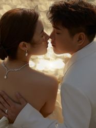 -至臻微拉婚纱摄影