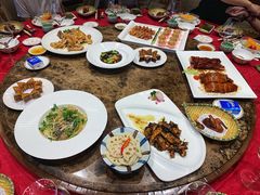 -景月阁空中食府(希尔顿酒店)