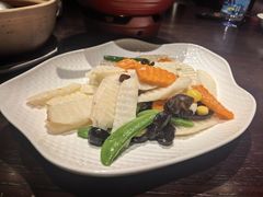 -丽华园·武汉地标楚菜餐厅(青山江滩店)