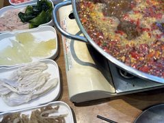 -天成·潮州牛肉脆肉鱼生蚝自助火锅