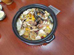 -菌之家·专业纯野生菌火锅·特色炒菌