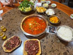 -黄利砖万峰林布依特色酸笋牛肉馆