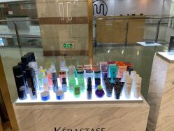 -八佰伴8008星级形象店