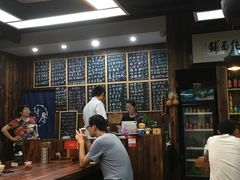 大堂-何太太馄饨面铺(大浒东苑店)