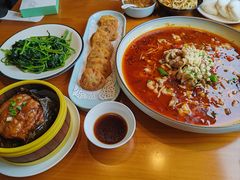 -莲餐厅·湖北菜·潜江小龙虾店(愚园路店)