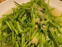 炒泥蒿-汪爹爹武汉牛三鲜(朝外大街店)