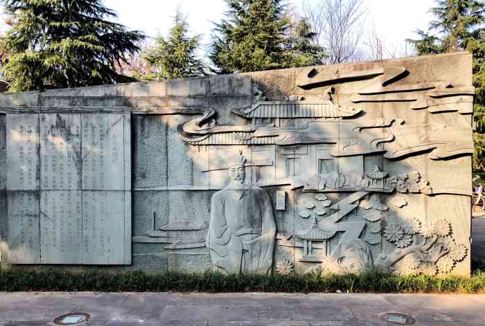 东大池公园-"一个普通再也不能普通的街心市民公园,位于.