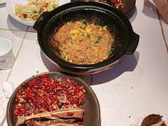 -阿瓦山寨·湘菜现炒·剁椒鱼头王(咸阳总店)