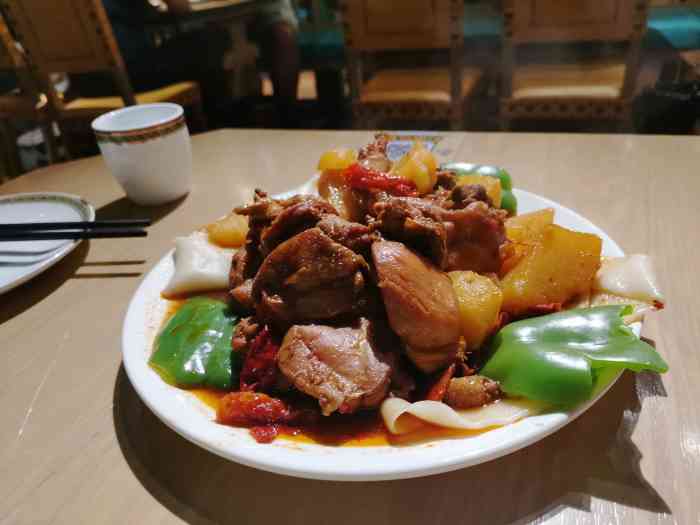 大巴扎的姑娘(怡然城店)-"第二次来这家吃饭,挺不错的 [薄荷]环境.